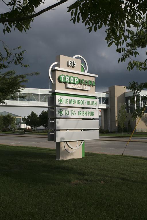 Le Merigot At Tropicana Evansville Exterior photo