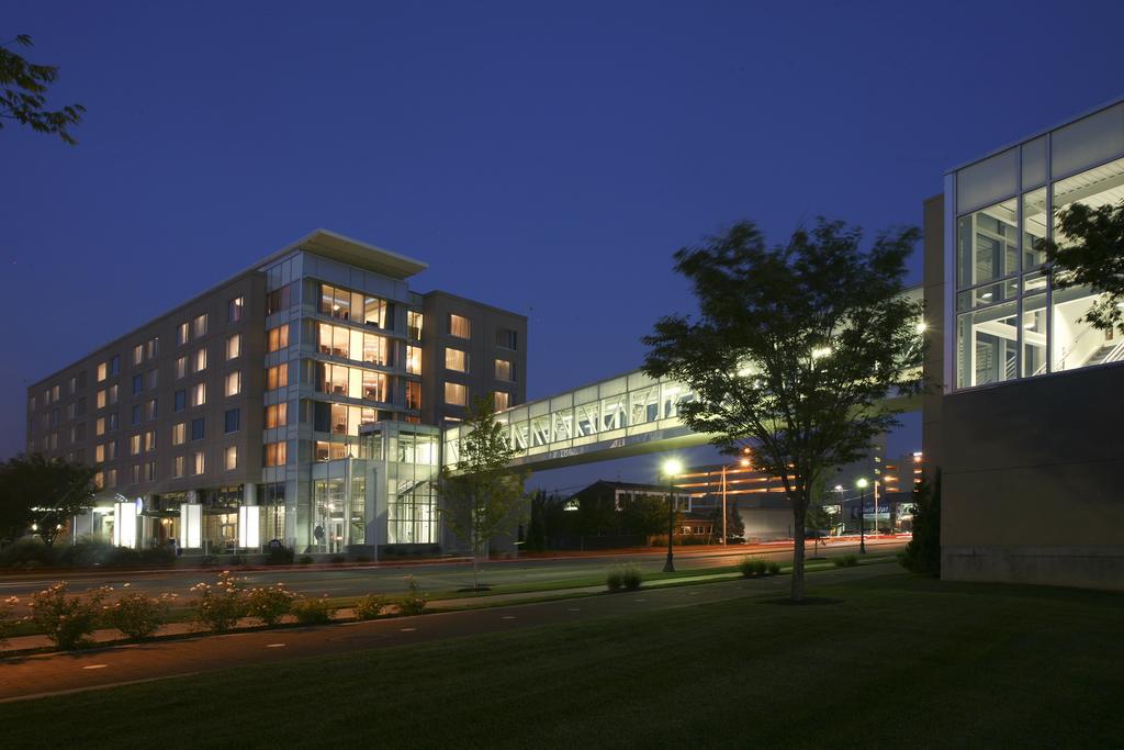 Le Merigot At Tropicana Evansville Exterior photo