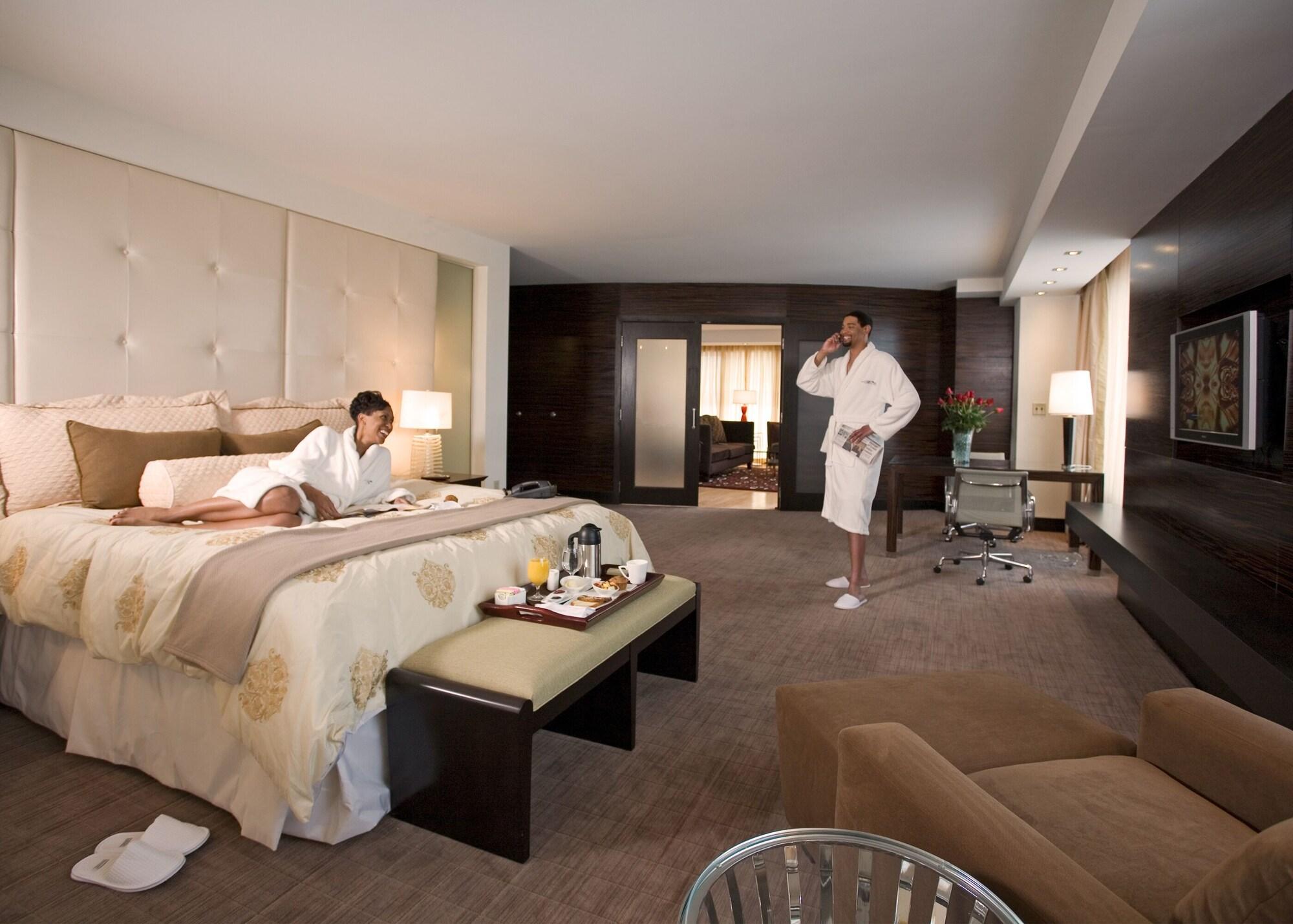 Le Merigot At Tropicana Evansville Room photo