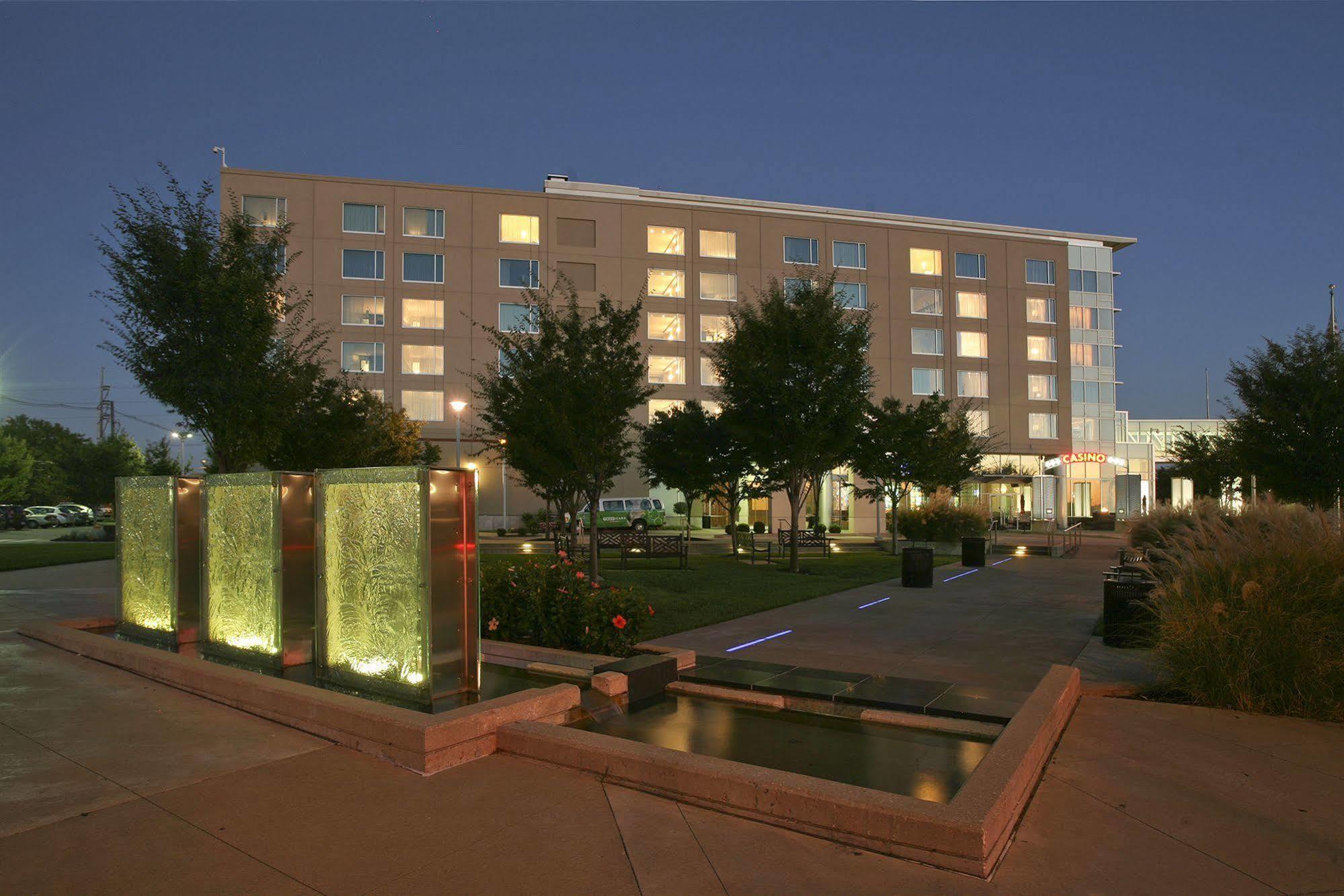 Le Merigot At Tropicana Evansville Exterior photo